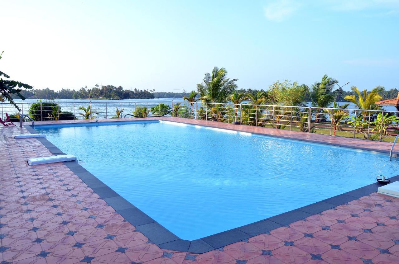 Regant Lake Village, Kollam. Chavara Exterior photo