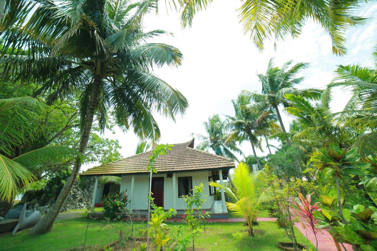 Regant Lake Village, Kollam. Chavara Exterior photo