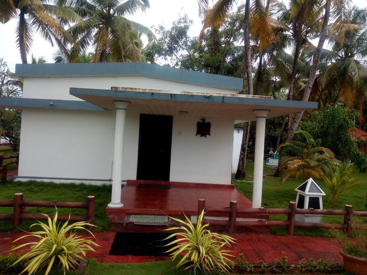 Regant Lake Village, Kollam. Chavara Exterior photo
